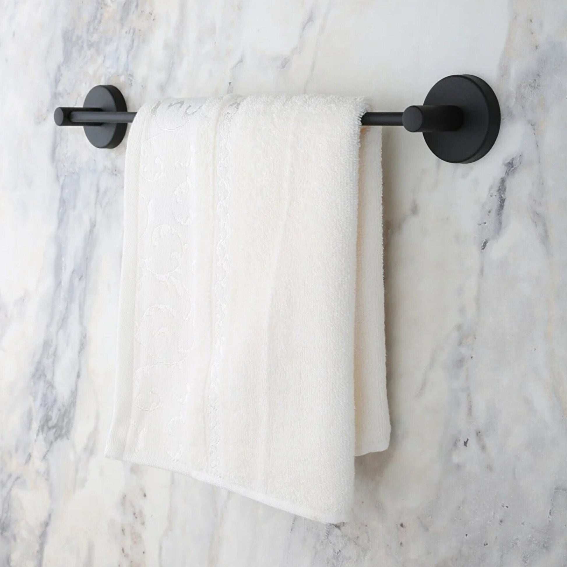Minimalist Towel Rack (43cm), Matt Black, Metal Stainless Steel, Bathroom storage - Babila Home